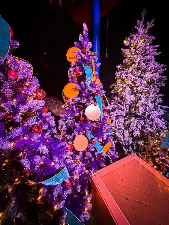 Beautifully Decorated Trees: A Festive Delight