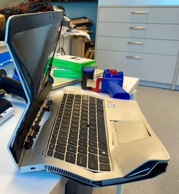After 10 Hours of Debugging: My Laptop's New Look
