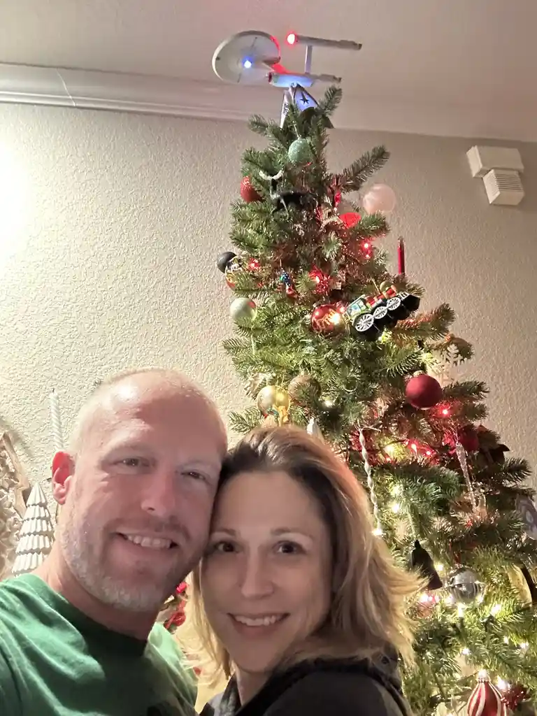 Christmas Cheer in a Selfie: Merry Moments Captured!