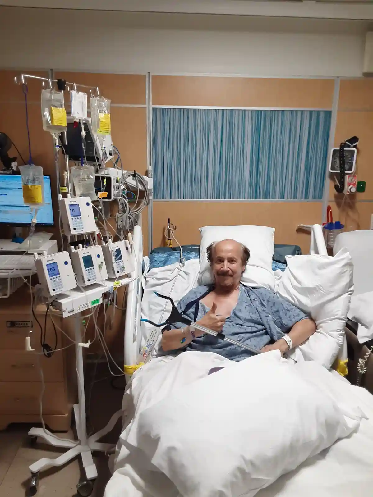 Christmas Greetings from the ICU