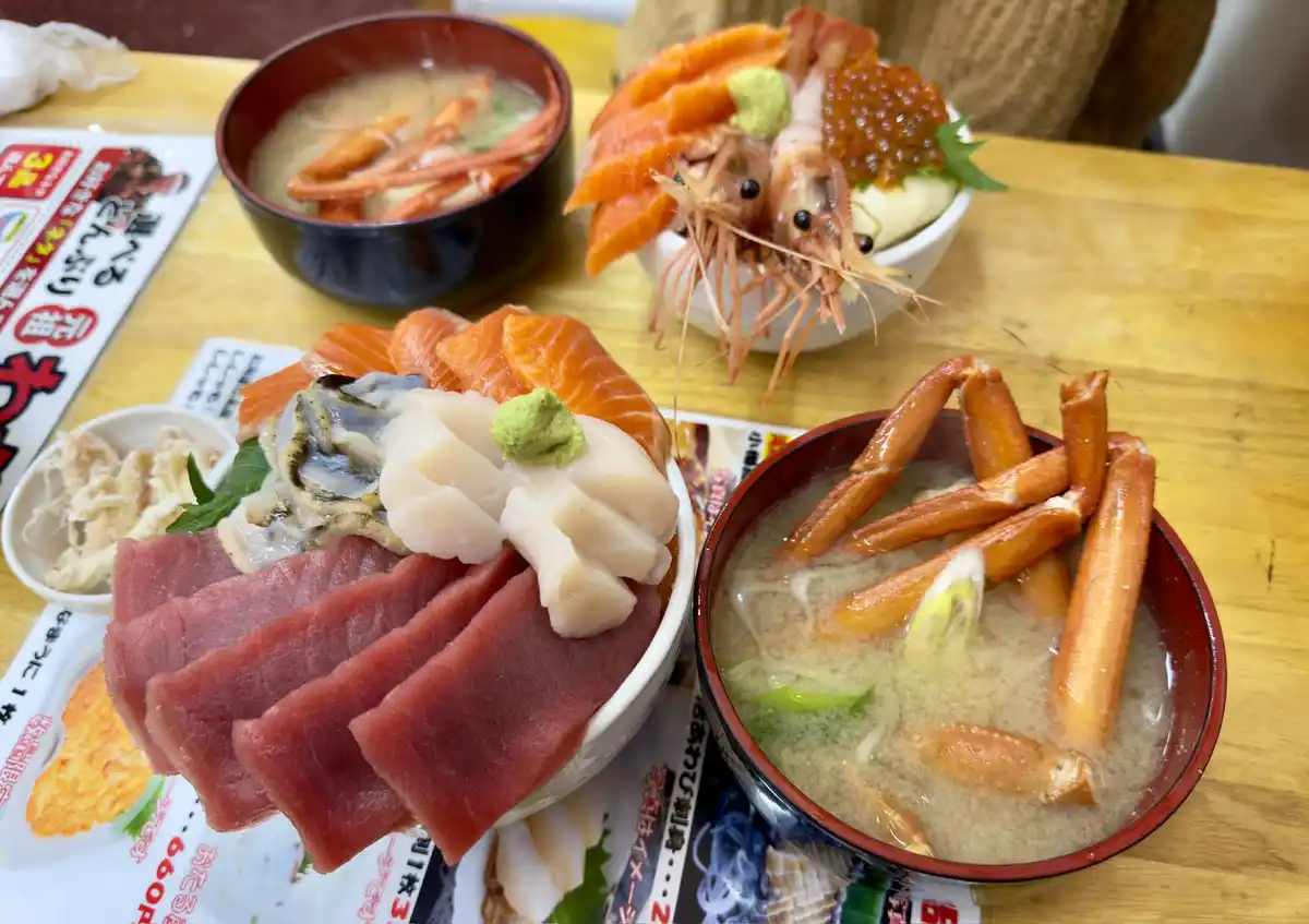 Delicious seafood delights in Otaru!