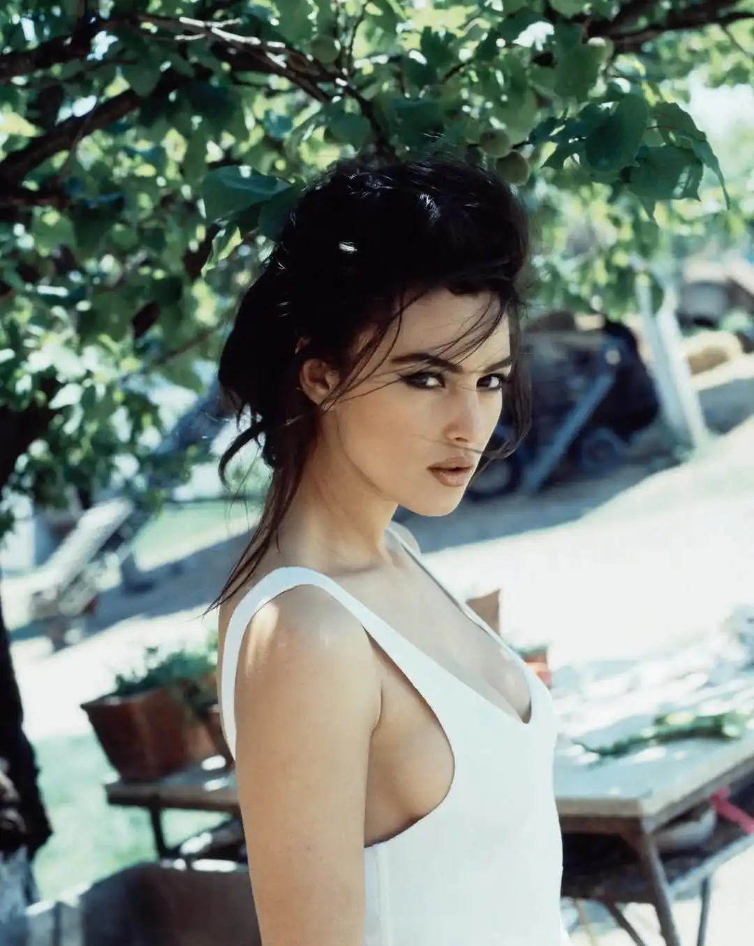 Throwback to Monica Bellucci in 1991