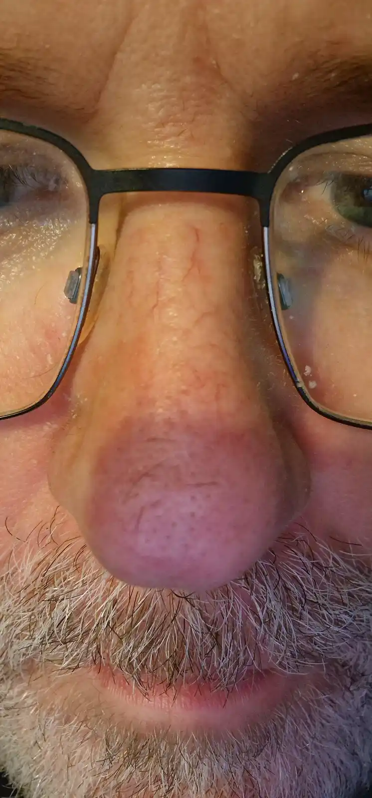 Xmas Selfie Check: Am I Nailing It?