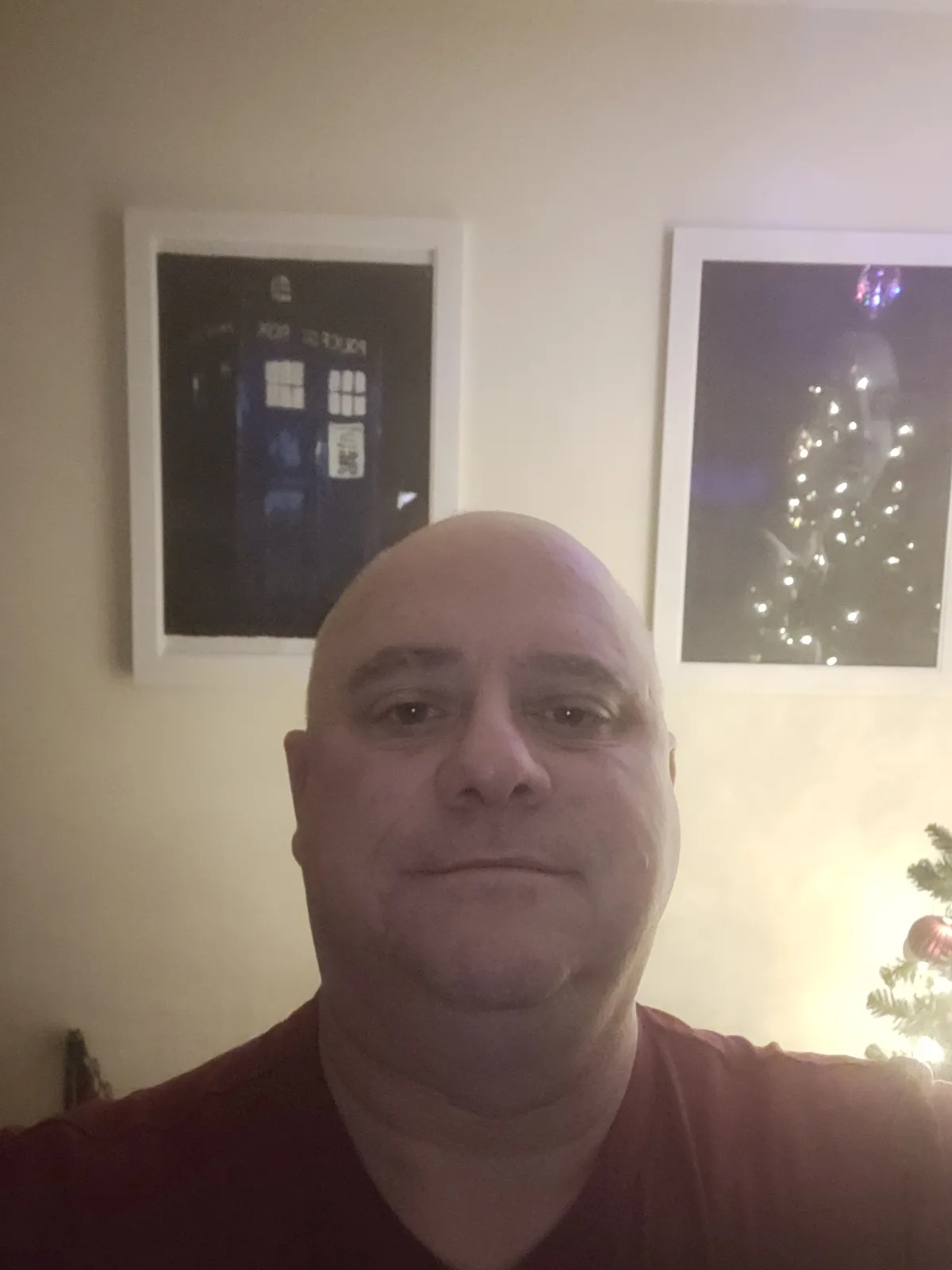 From Lurking to Sharing: My First Christmas Selfie!